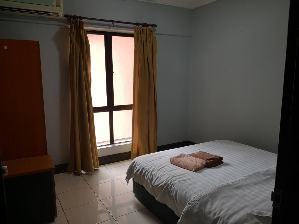 Homestay Marina Court Kota Kinabalu Exterior foto